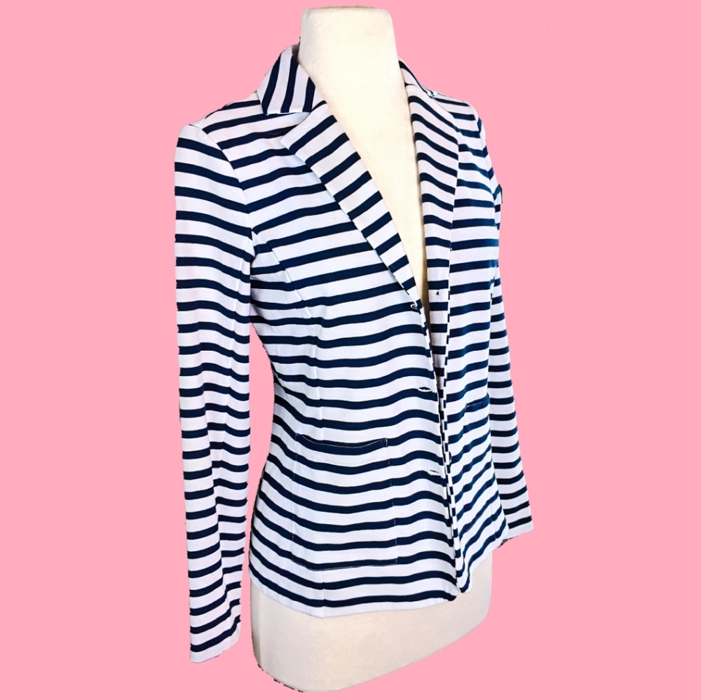 Tahari Lightweight Stretch Blazer